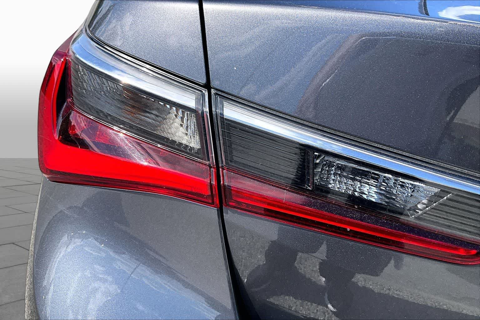 Used 2019 Modern Steel Metallic Acura w/Premium Pkg image 29