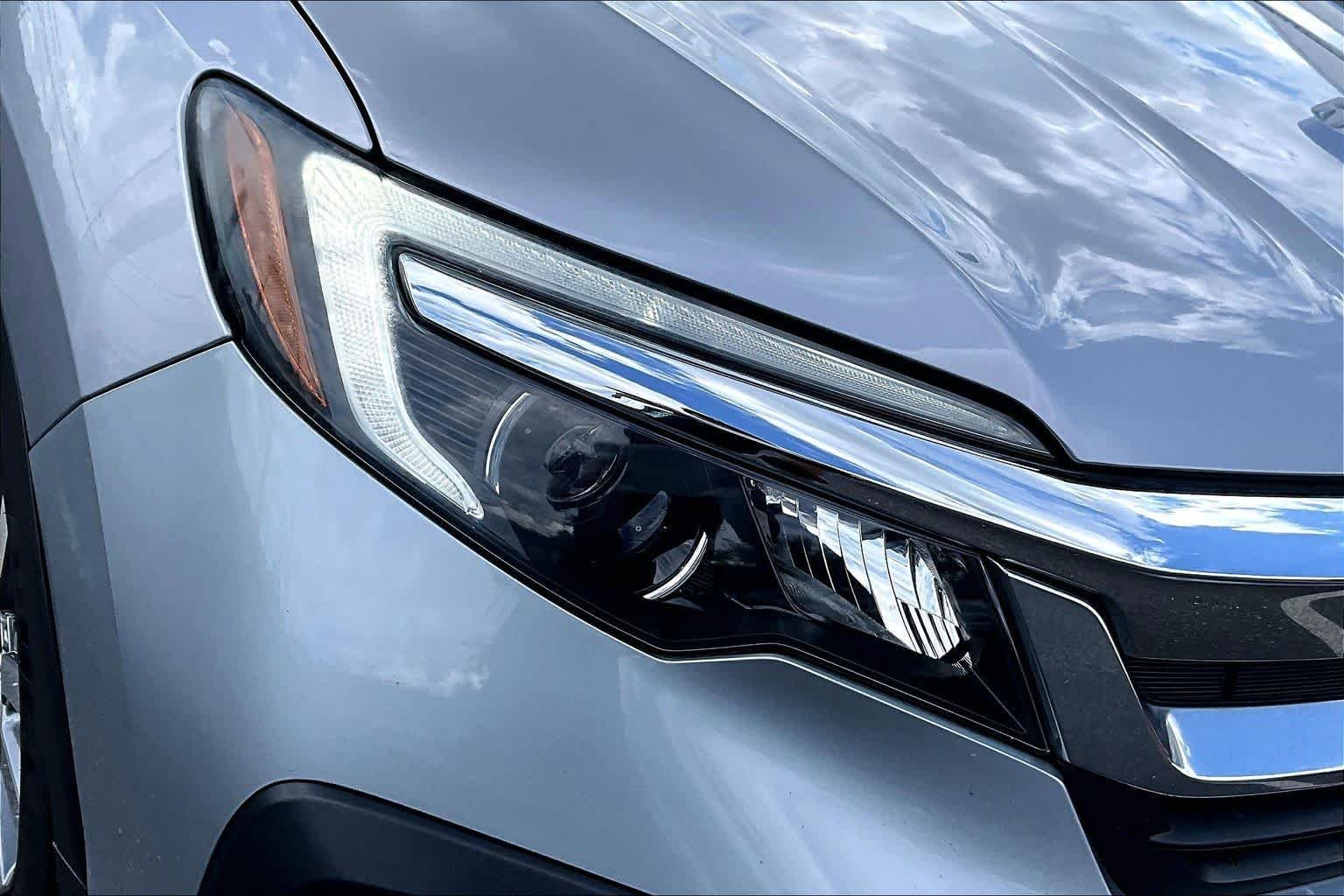 Used 2021 Lunar Silver Metallic Honda EX-L image 26