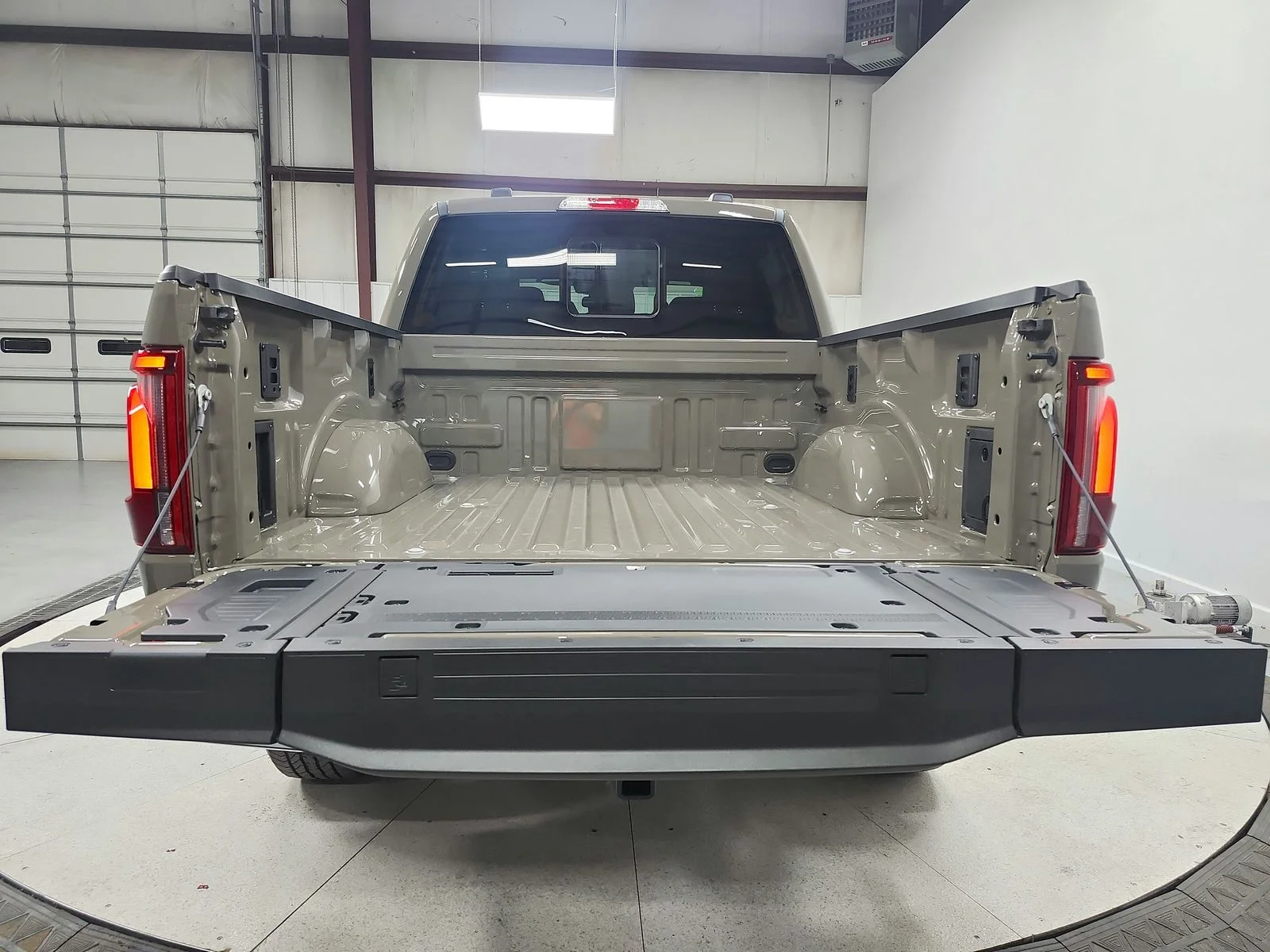 New 2026 Gray Ford Lariat image 49