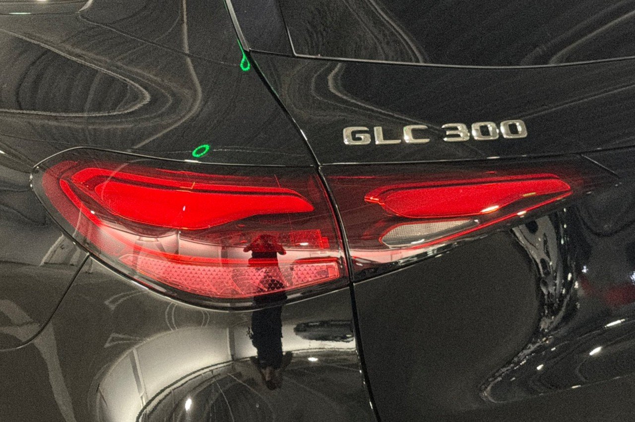 New 2026 Black Mercedes-Benz GLC 300 4MATIC® SUV image 26