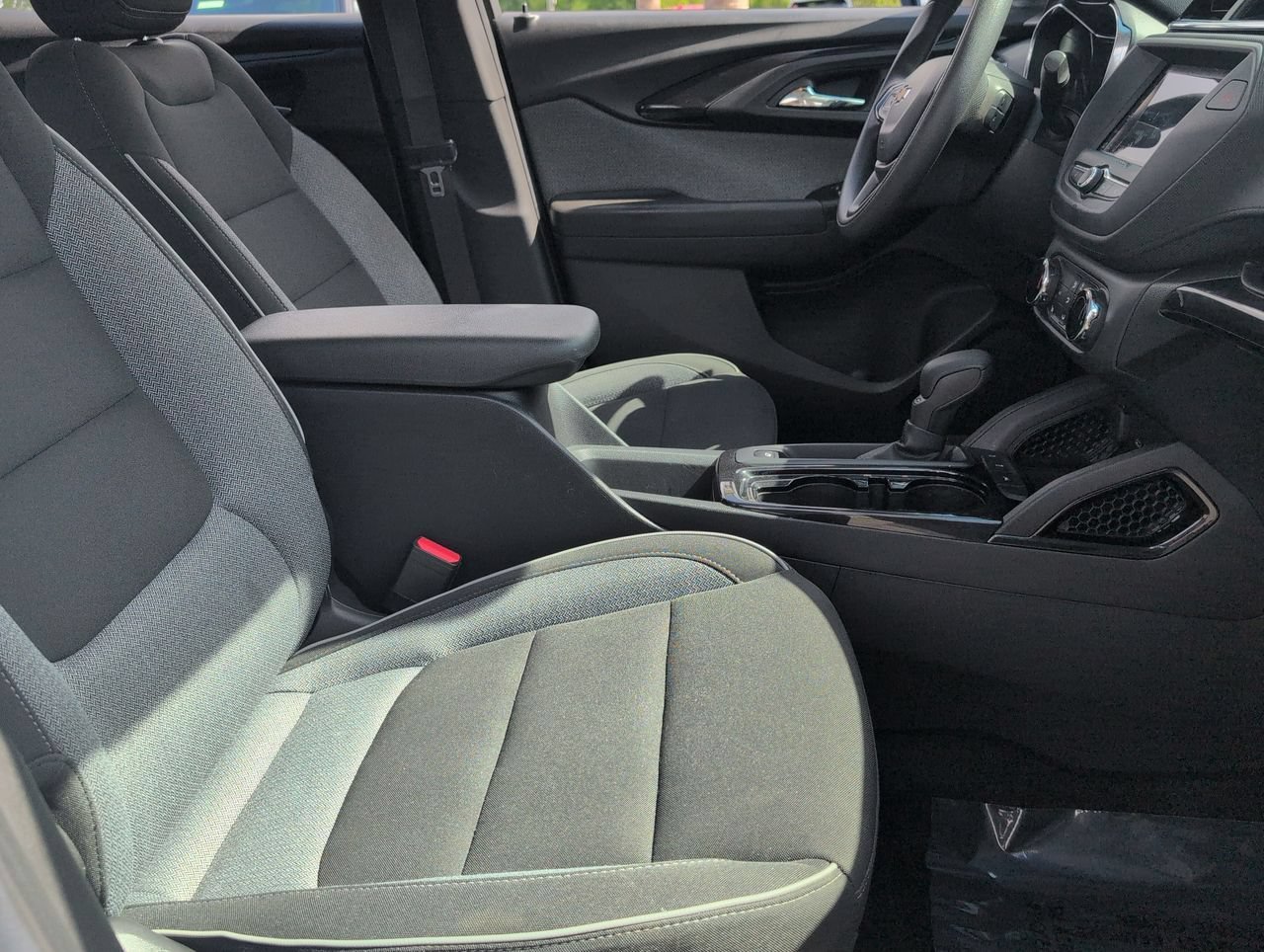 Used 2023 Summit White Chevrolet LT image 25