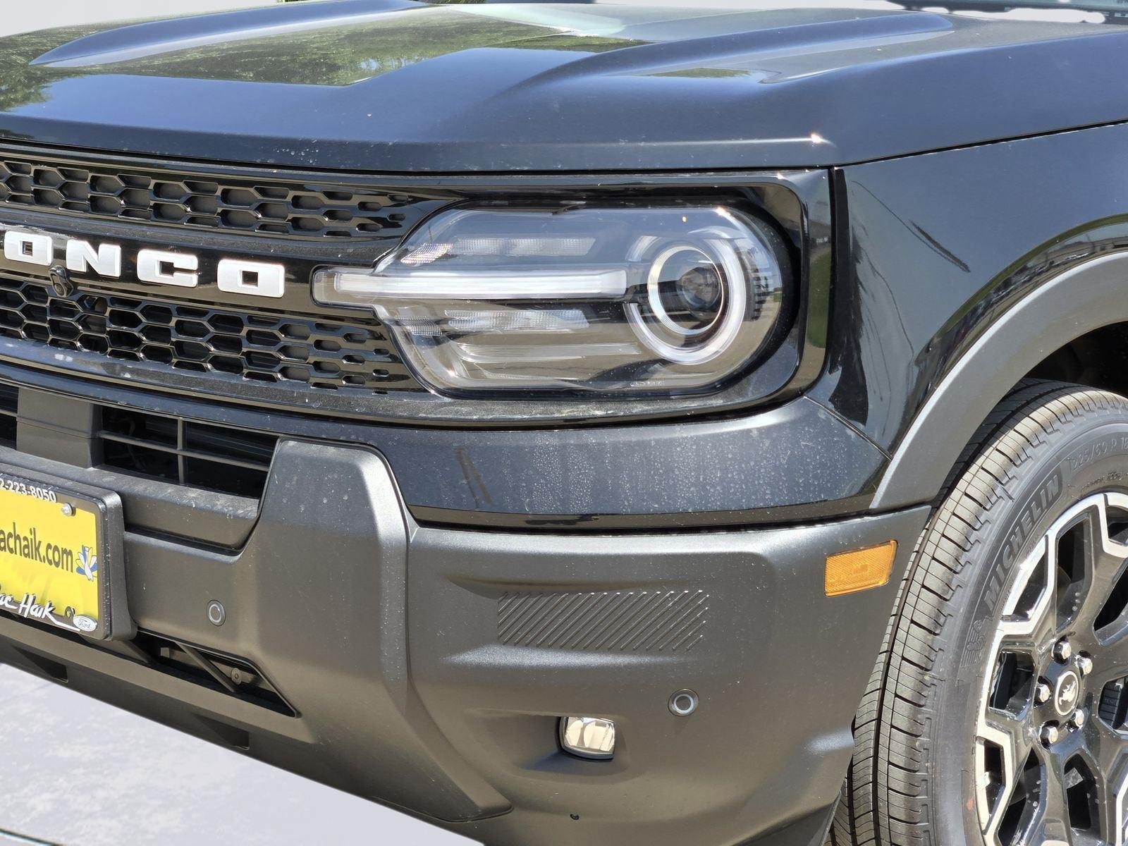 New 2026 Shadow Black Ford Outer Banks® image 5