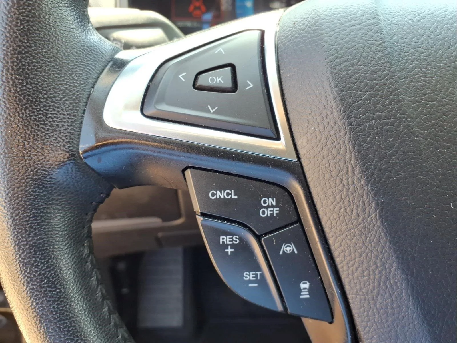Used 2024 Agate Black Ford SEL image 20