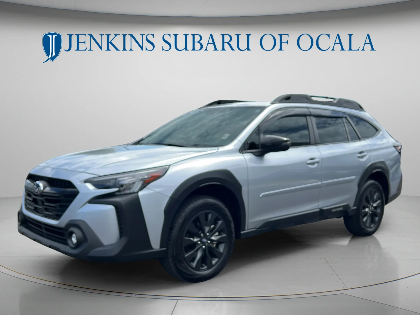 Used 2025 Ice Silver Metallic Subaru Onyx Edition image 7