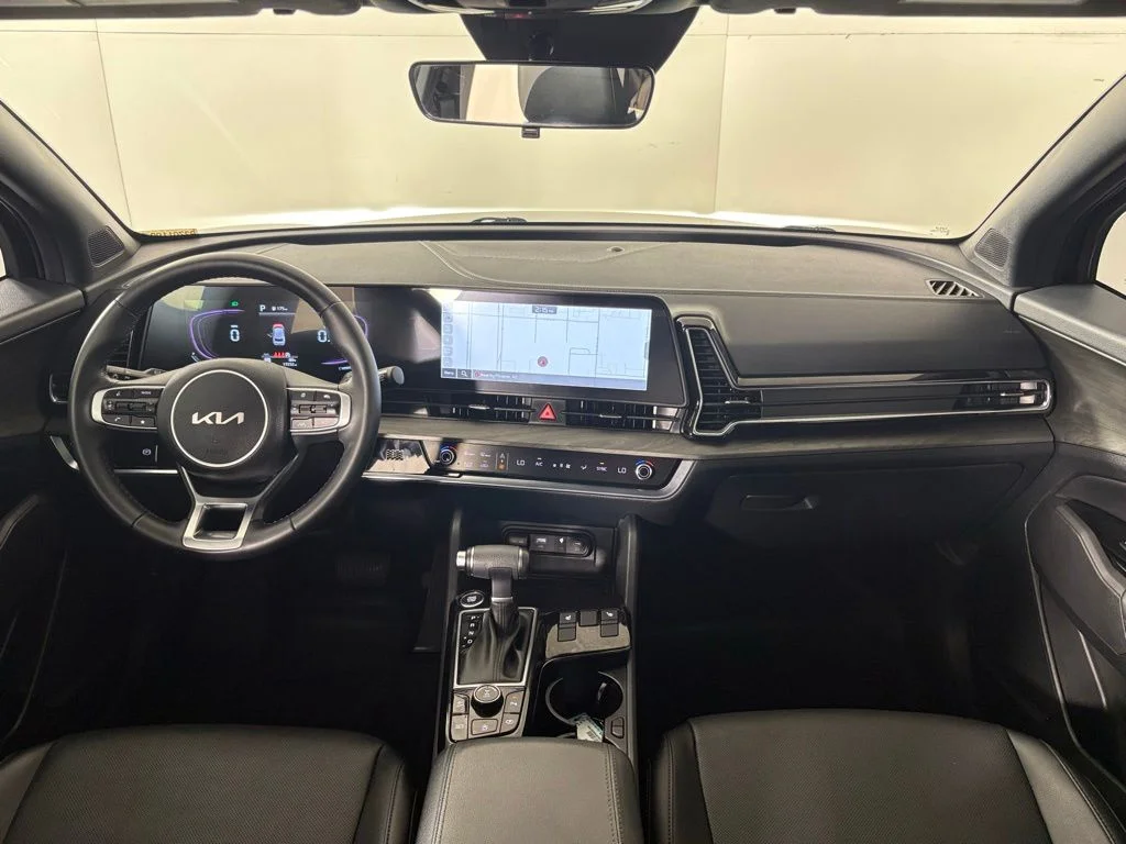 Used 2025 Black Kia X-Line image 41