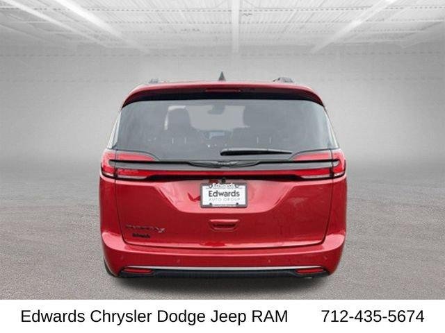 2026 Chrysler Pacifica Select - Photo 7