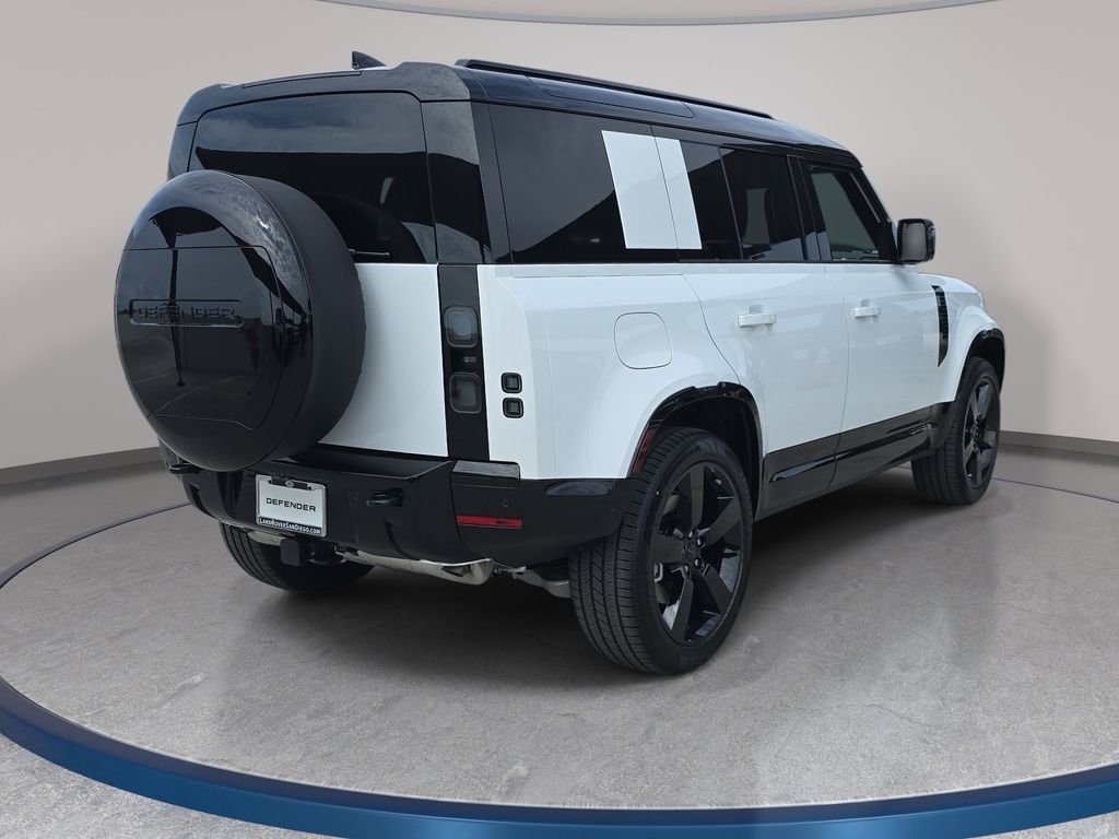 New 2026 Fuji White Land Rover X-Dynamic SE image 5