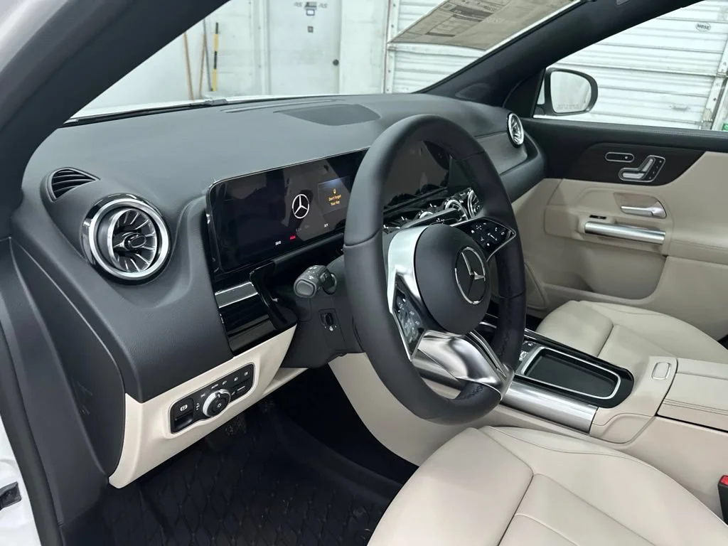 New 2026 White Mercedes-Benz GLA 250 image 13