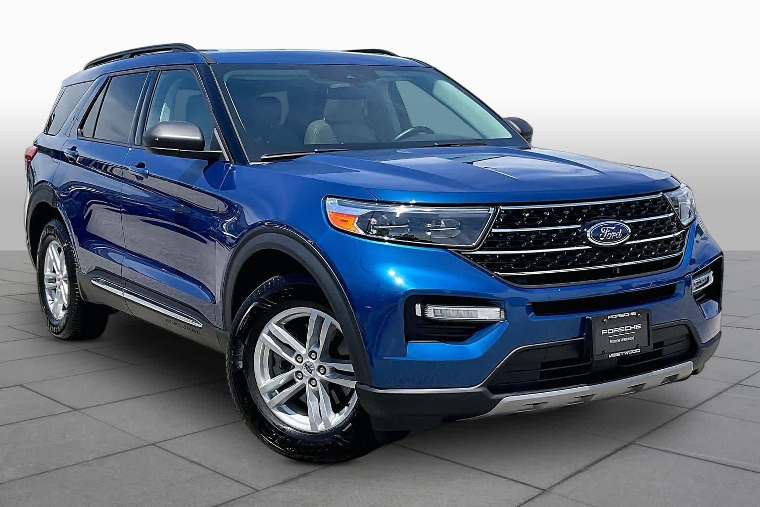 Used 2021 Atlas Blue Metallic Ford XLT image 3