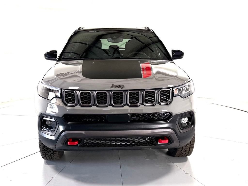 New 2026 Sting-Gray Clear-Coat Exterior Paint Jeep Trailhawk image 10