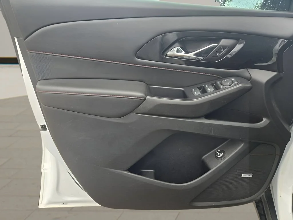 Certified Used 2022 SUMMIT WHITE Chevrolet RS image 20