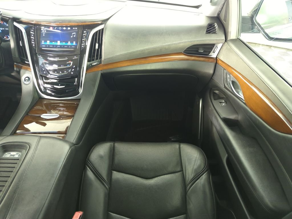 Used 2020 Gray Cadillac Premium image 15