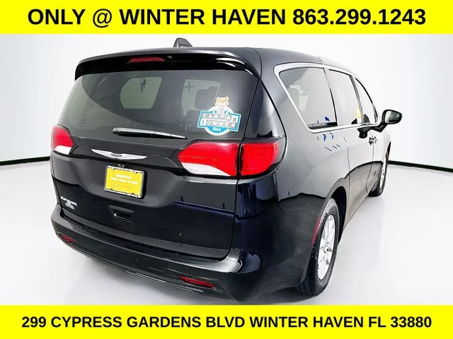 Used 2024 Black Chrysler LX image 7