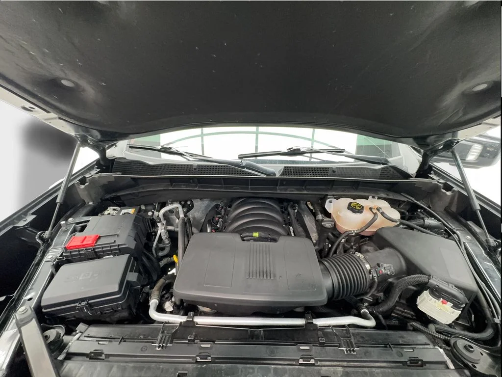 Used 2025 Black GMC AT4 image 20