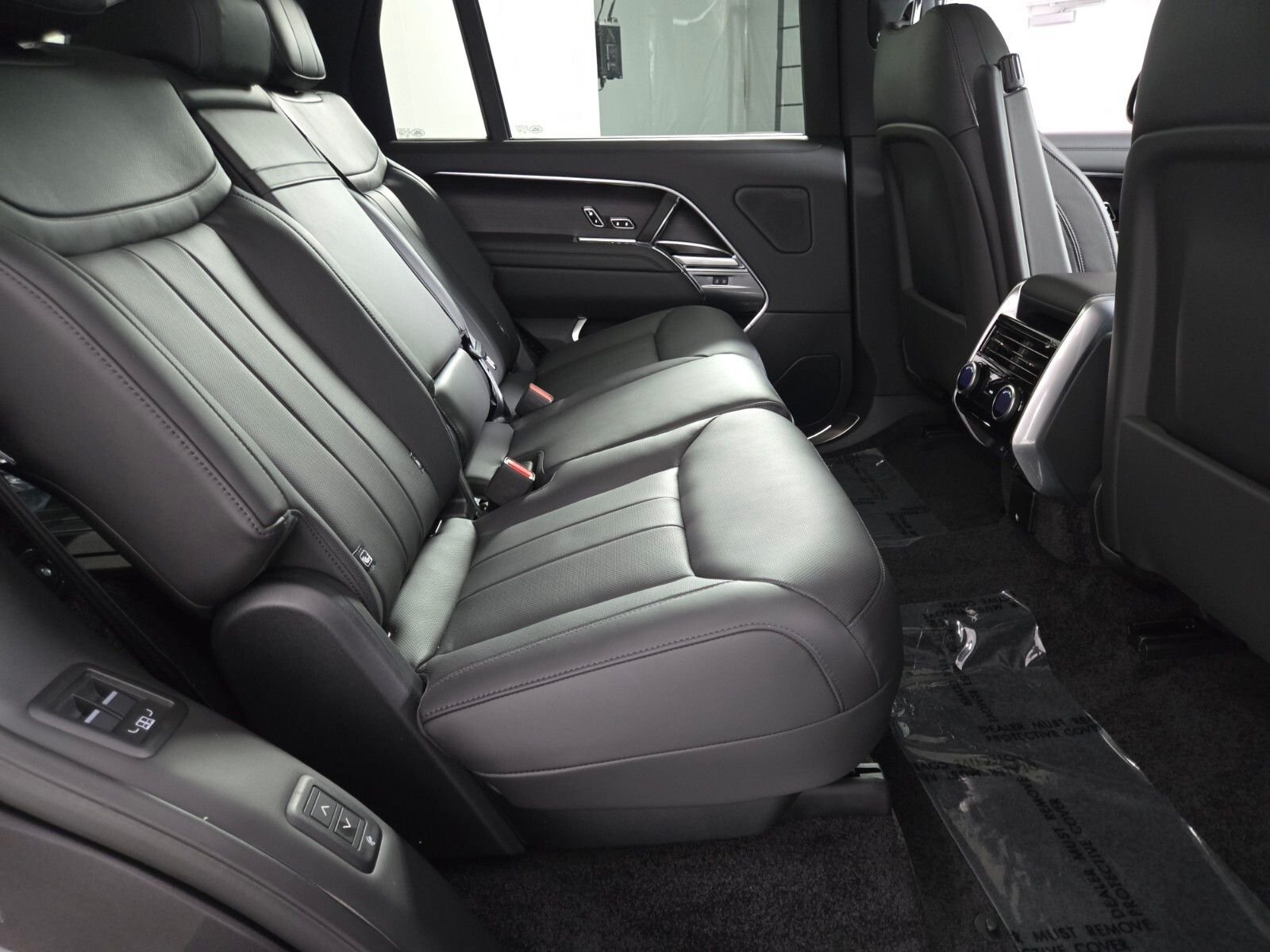 New 2026 Charente Grey Land Rover SE image 18