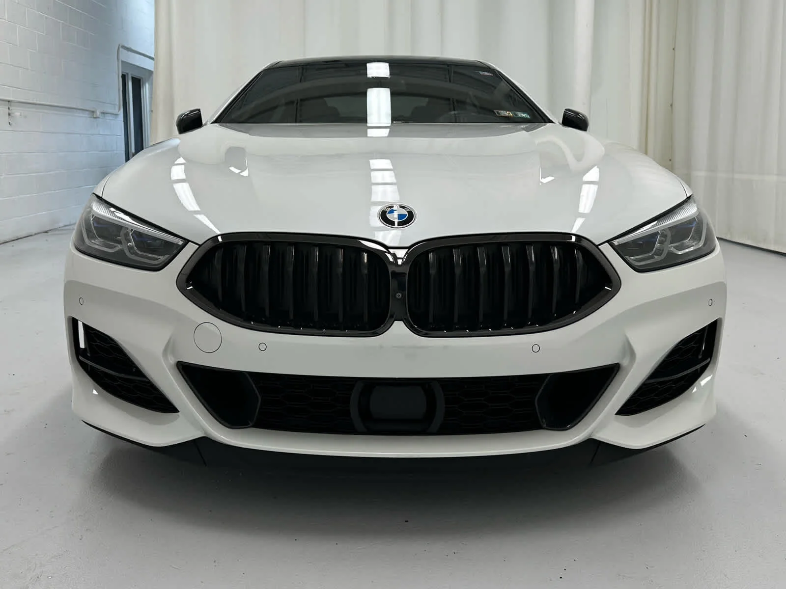 Used 2022 Mineral White Metallic BMW M850i image 5