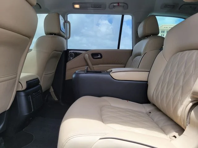 Used 2023 Black Nissan Platinum image 14