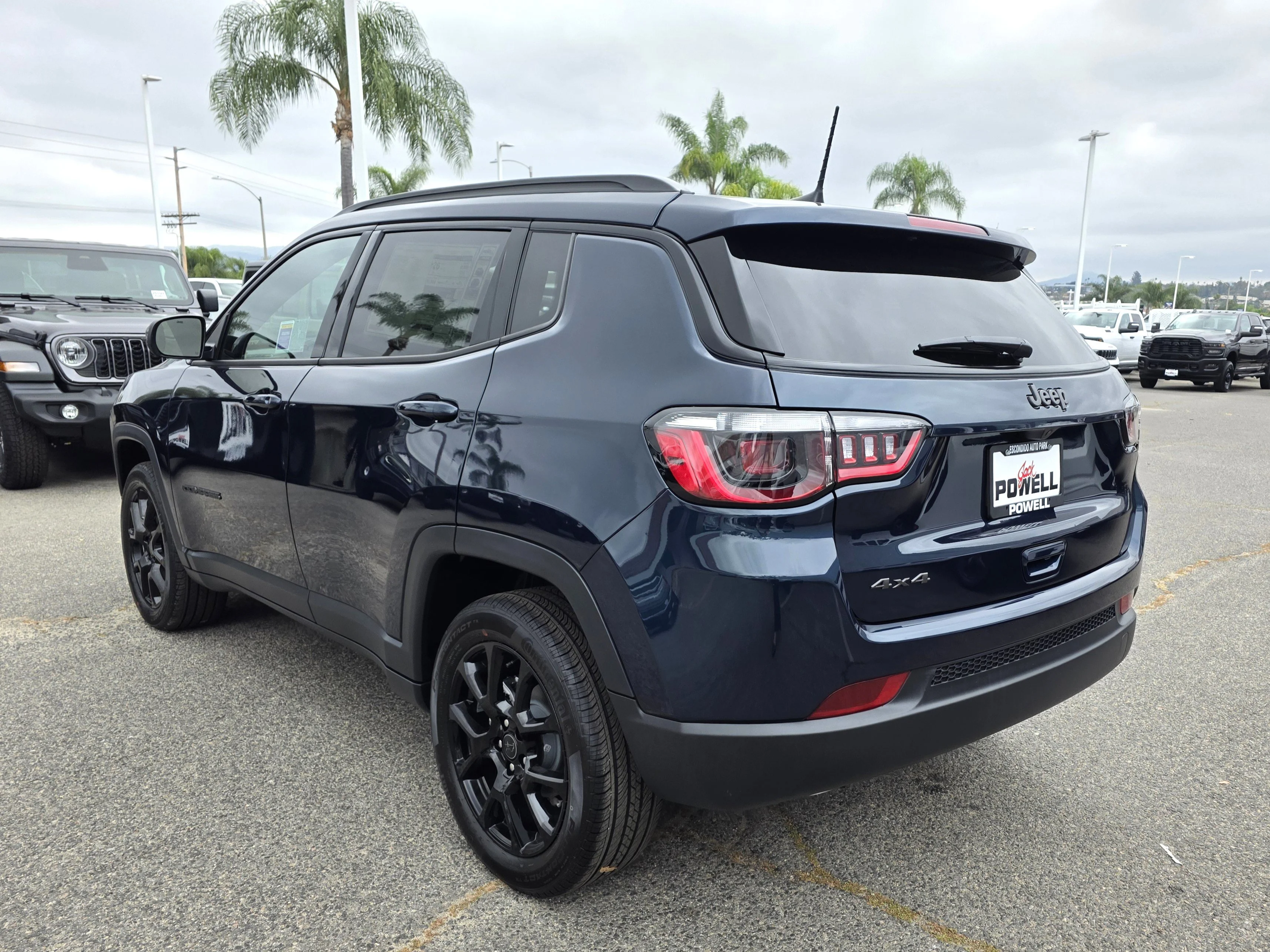 New 2026 Blue Pearl Jeep Latitude image 3