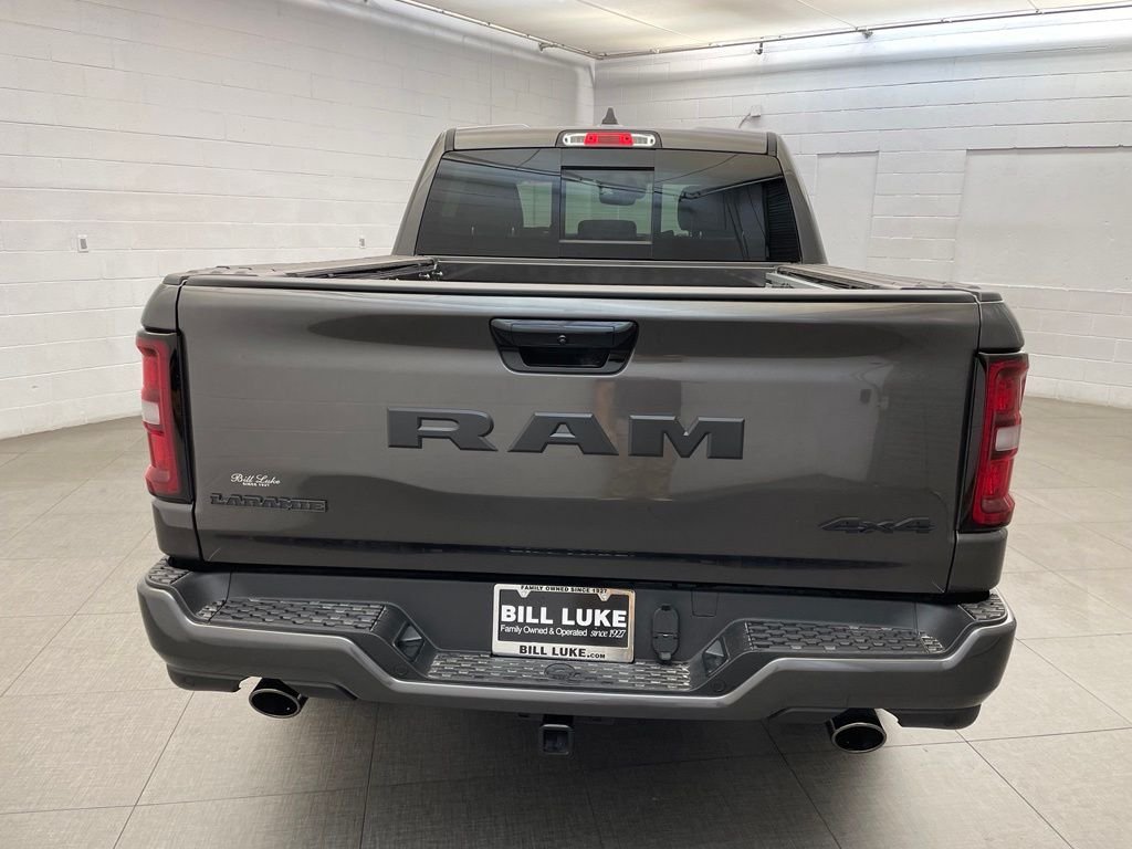 New 2026 Granite Crystal Metallic Clear-Coat Exterior Paint RAM Laramie image 4