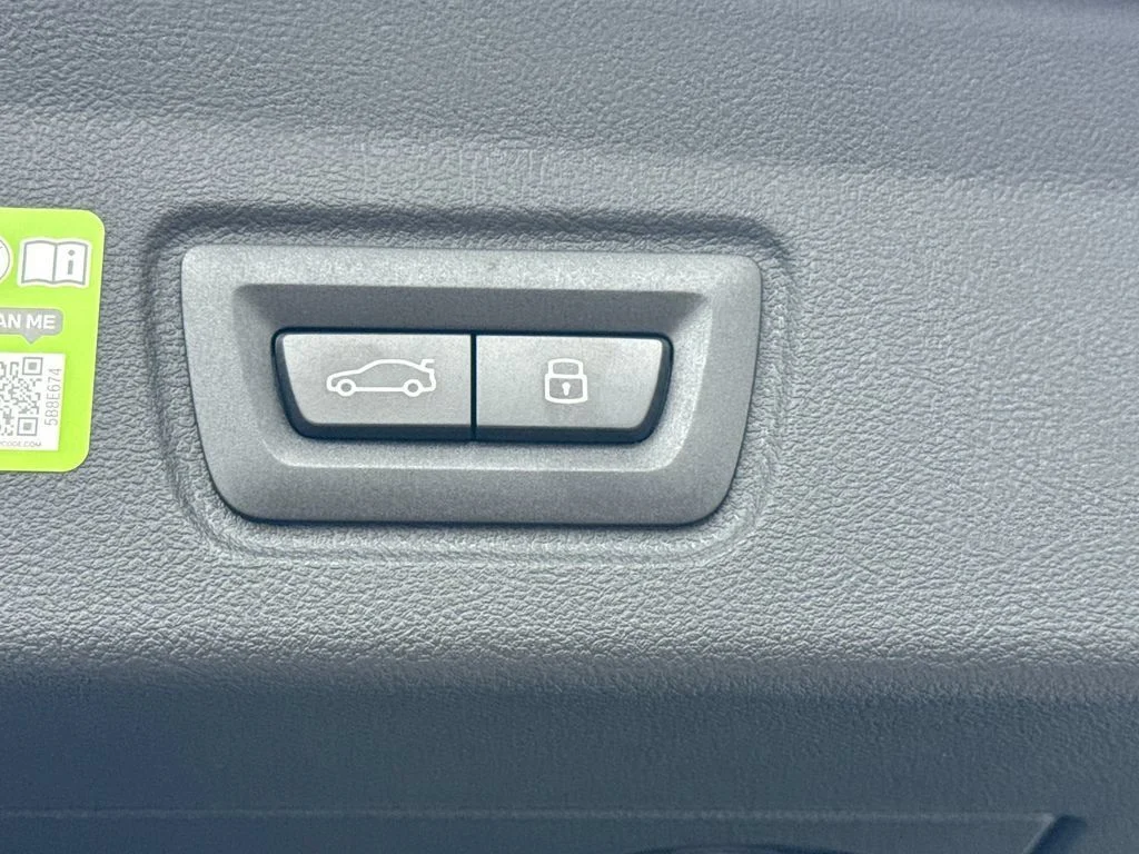 New 2026 White BMW eDrive40 image 21