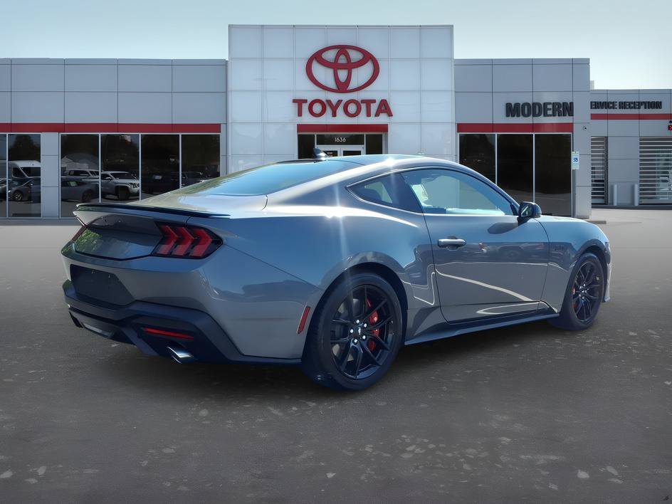Used 2024 Gray Metallic Ford GT image 4