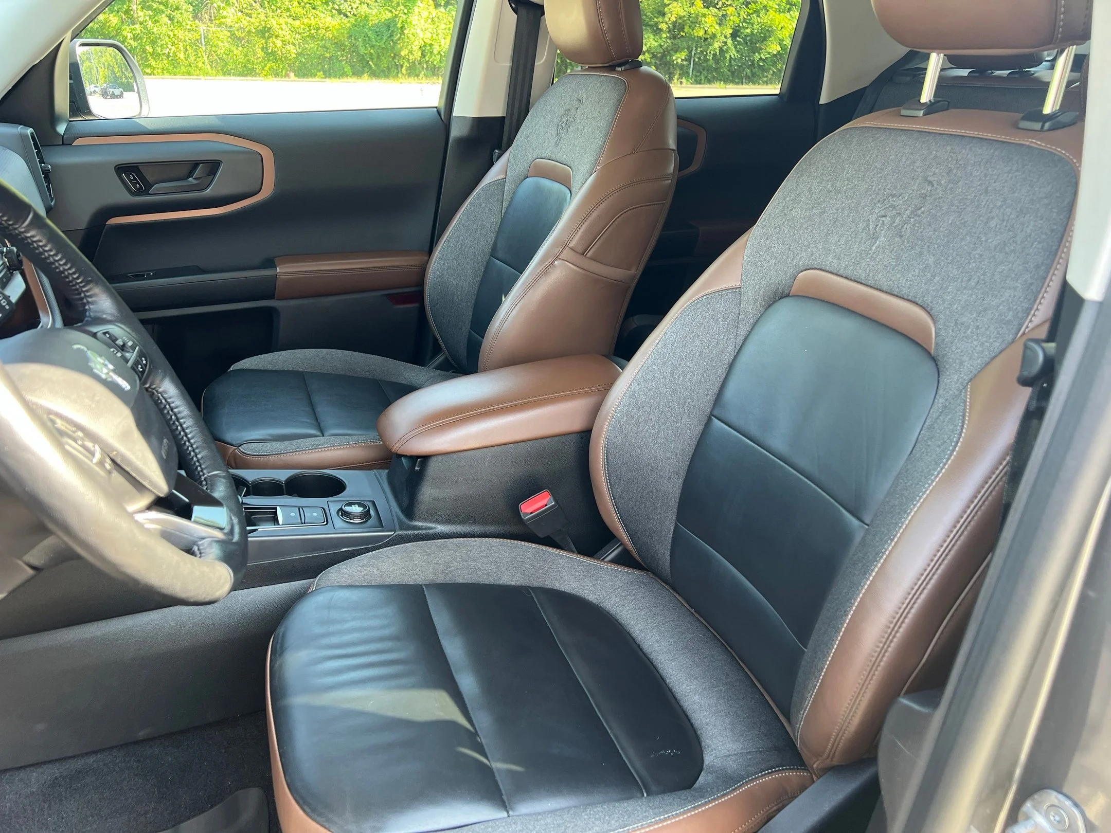 Used 2022 Gray Metallic Ford Outer Banks image 18