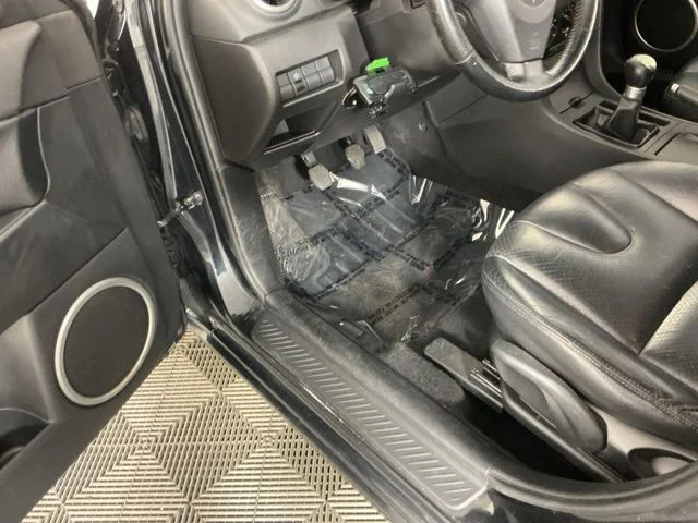 Used 2004 Black Mica Mazda s Base image 14