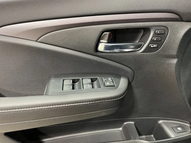 New 2026 Sonic Gray Pearl Honda RTL image 7