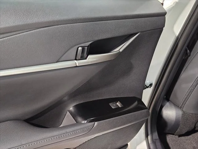 Certified Used 2025 WIND CHILL PEARL Toyota  image 34