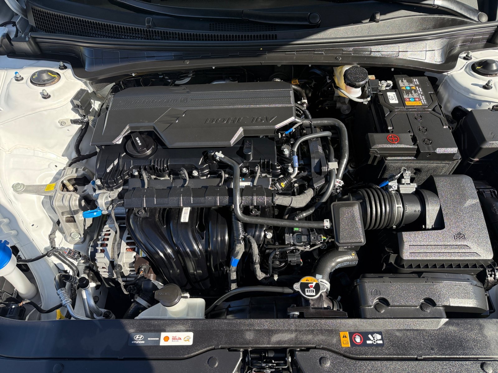 Certified Used 2025 White Hyundai SE image 20
