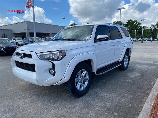 Used 2016 Super White Toyota SR5 image 3