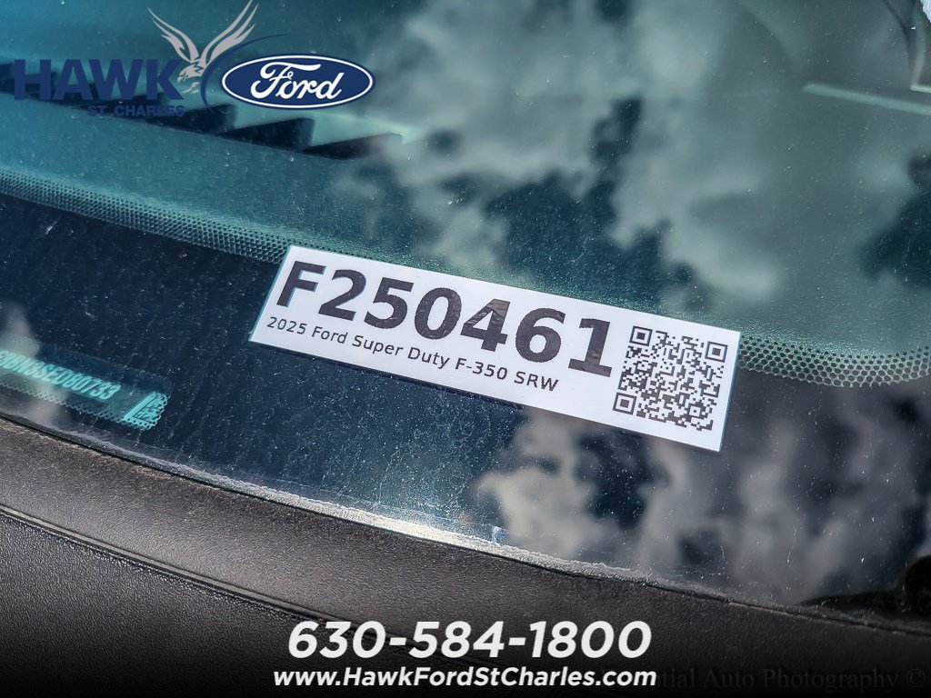 New 2025 Oxford White Ford F-350® XLT image 16