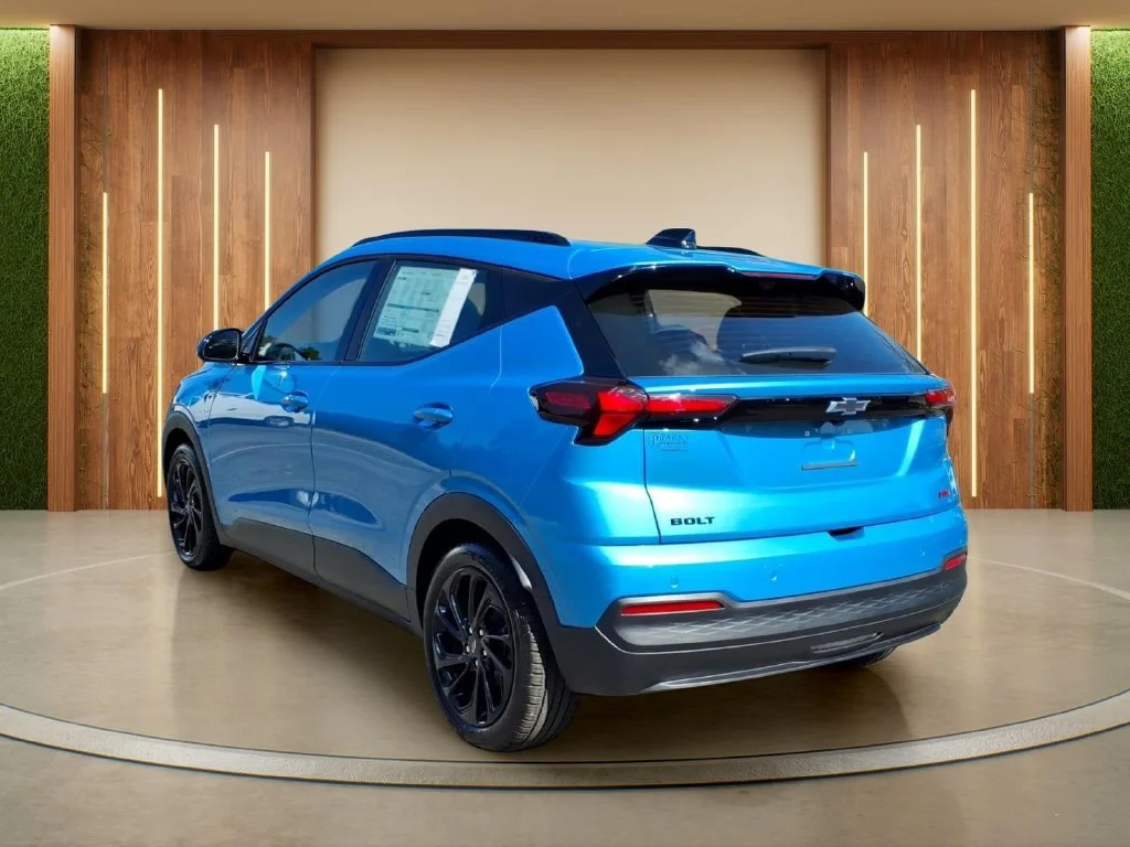 2027 Chevrolet Bolt RS - Photo 29