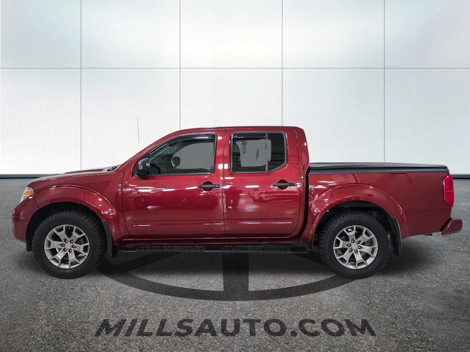 Used 2020 Red Nissan SV image 3
