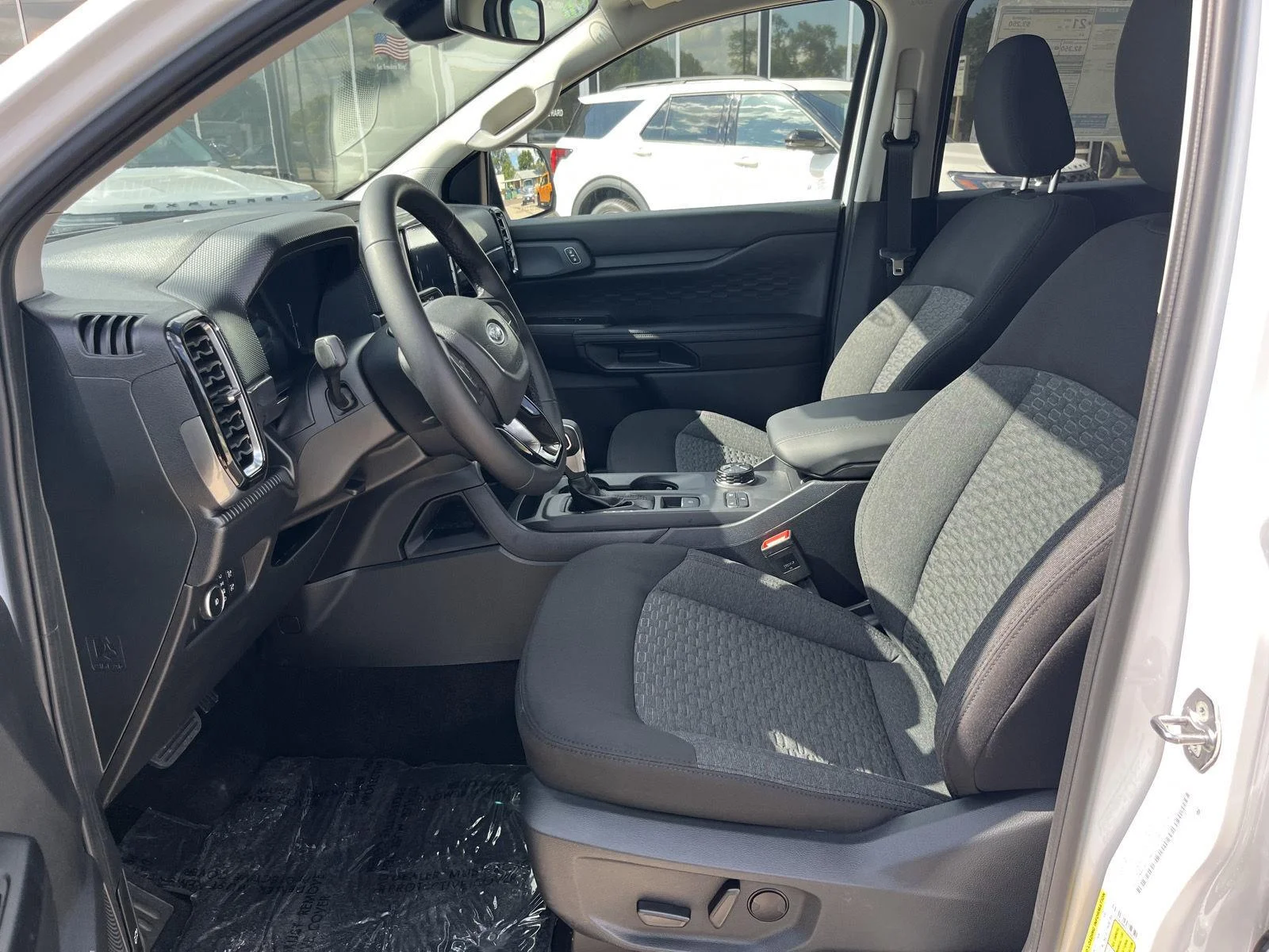 New 2026 Oxford White Ford XLT image 18