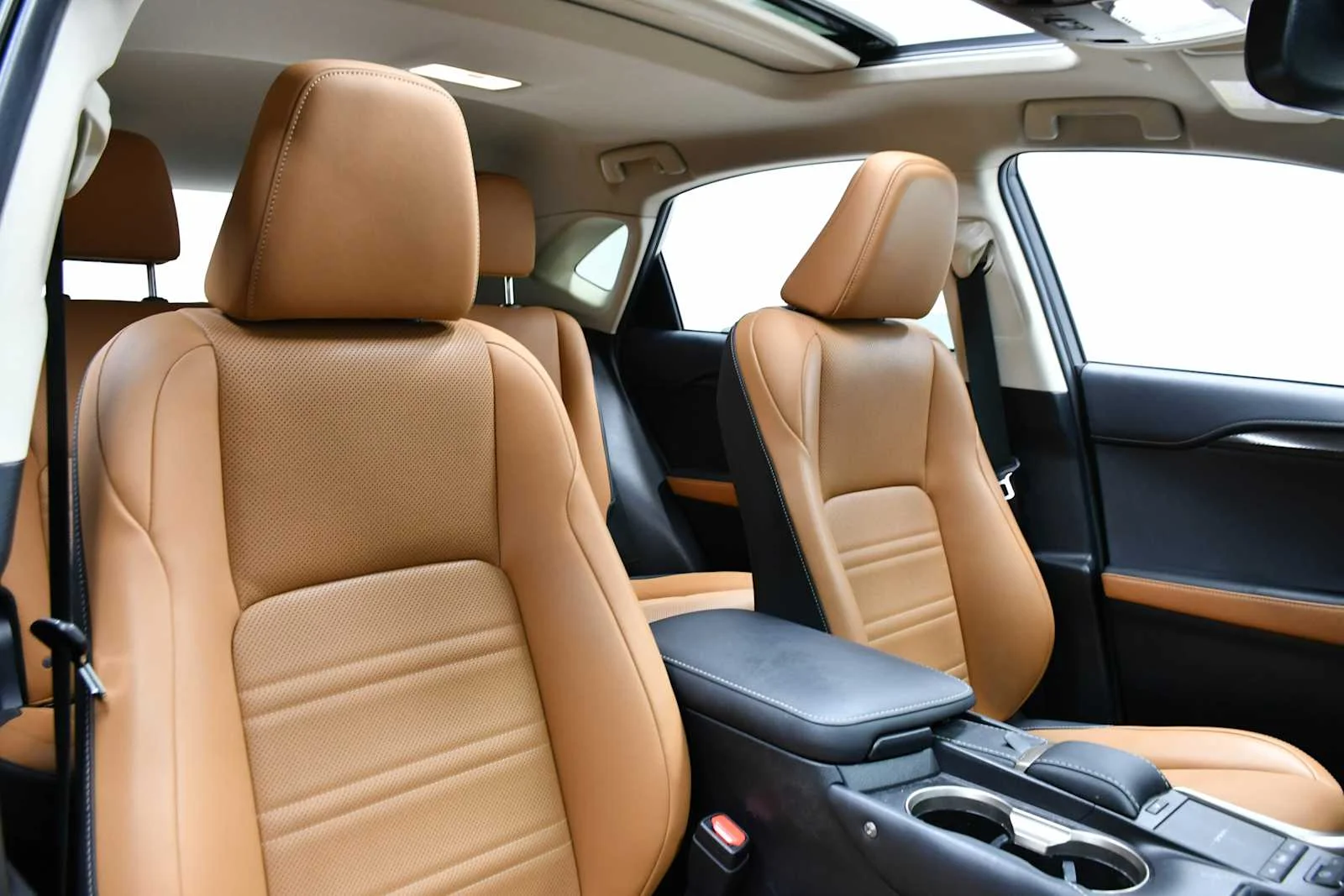 Used 2021 Nori Green Pearl Lexus  image 23