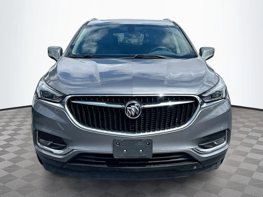 Used 2020  Buick Essence image 2
