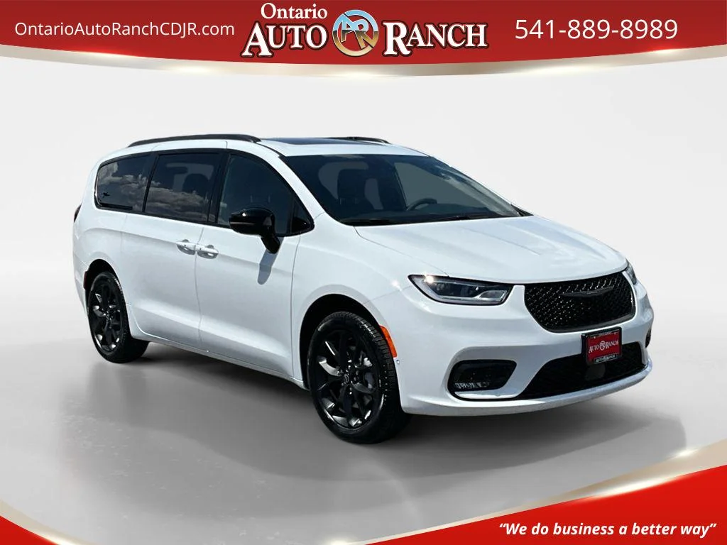 New 2026 Bright White Clearcoat Chrysler Limited image 1