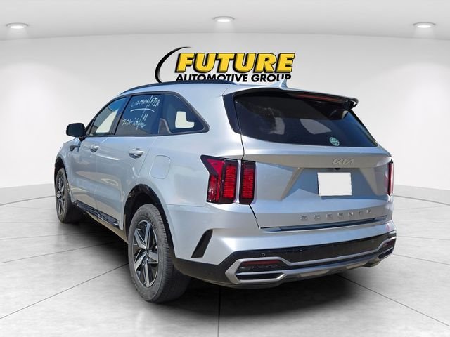 Used 2022 Silver Kia S image 5