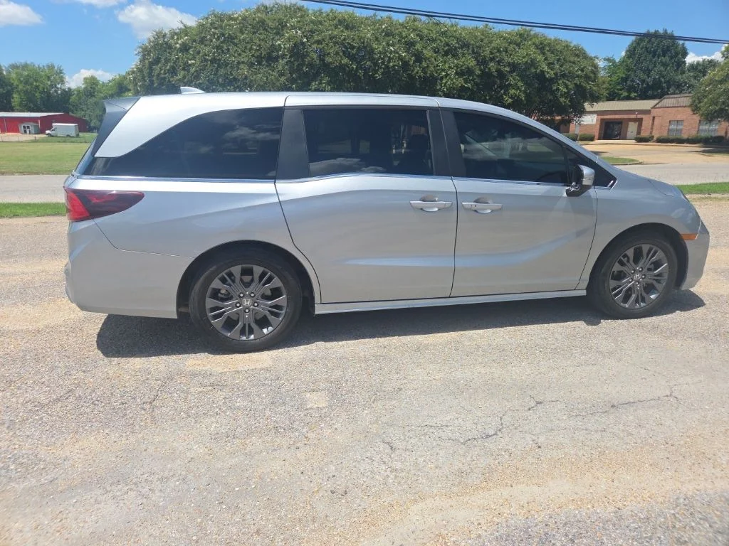 Certified Used 2025 Silver Honda Touring image 13