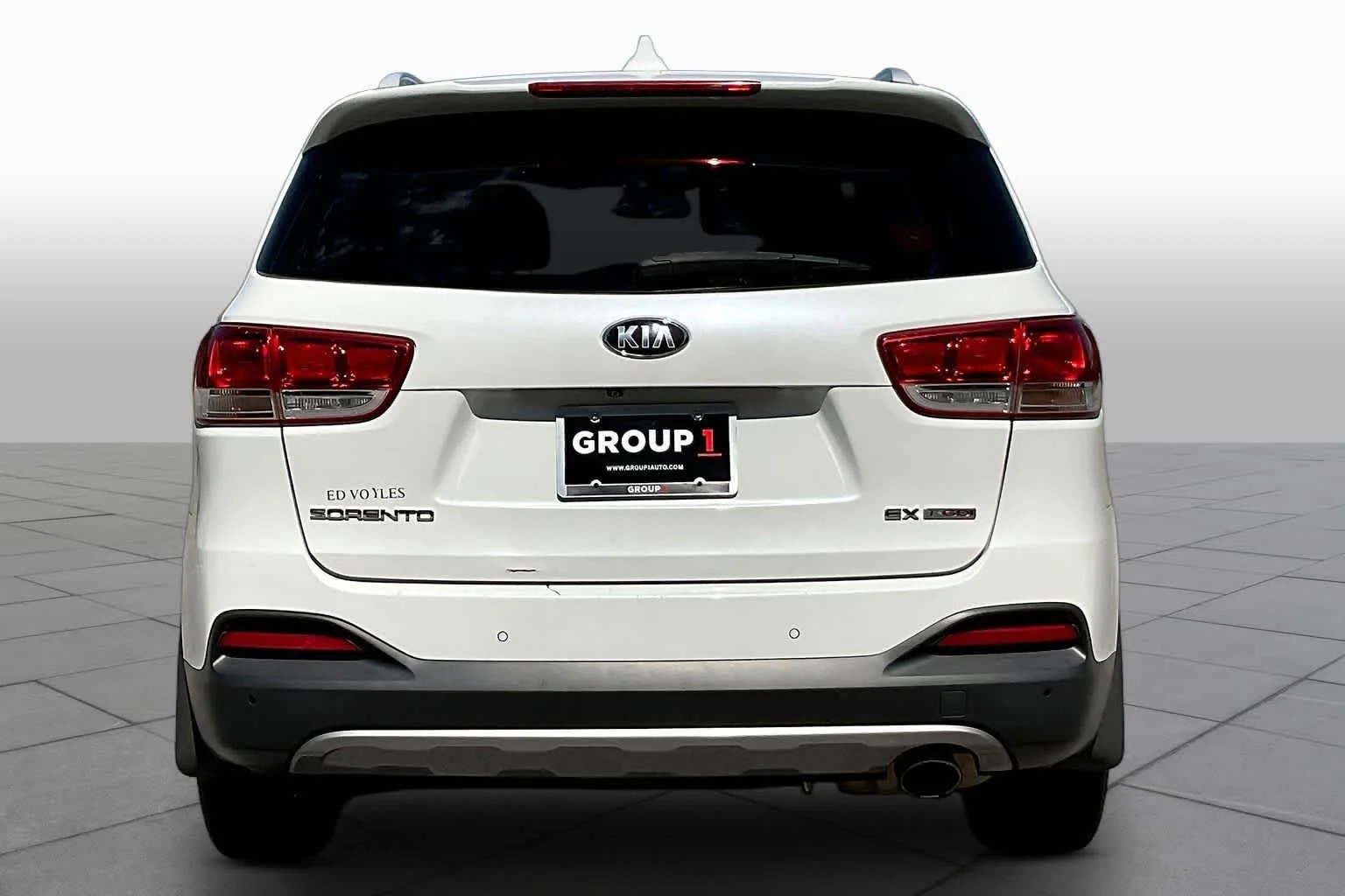Used 2017 Snow White Pearl Kia EX image 5