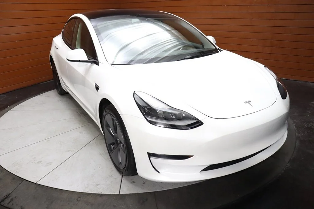 Used 2023 Pearl White Multi-Coat Tesla Base image 15