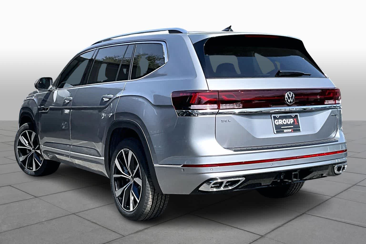 New 2026 Silver Mist Metallic Volkswagen 2.0T SEL Premium R-Line image 12