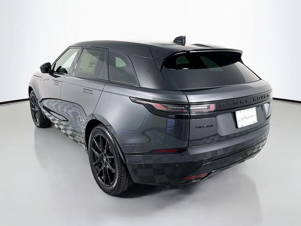 New 2026  Land Rover Dynamic SE image 3