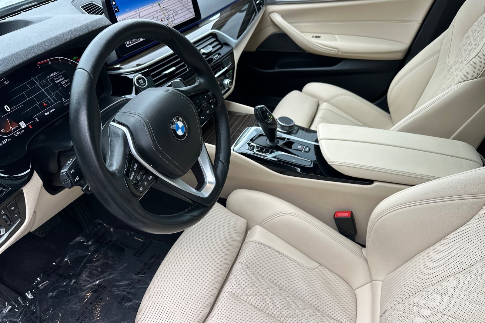 Used 2023 Mineral White Metallic BMW 530i image 9