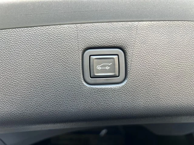 Used 2021 Silver Ice Metallic Chevrolet RS image 26