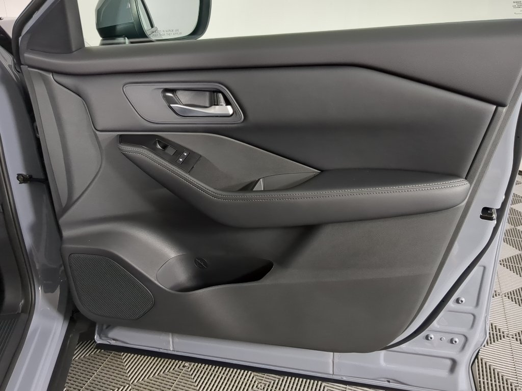 New 2026 Boulder Gray Pearl Nissan SV image 20
