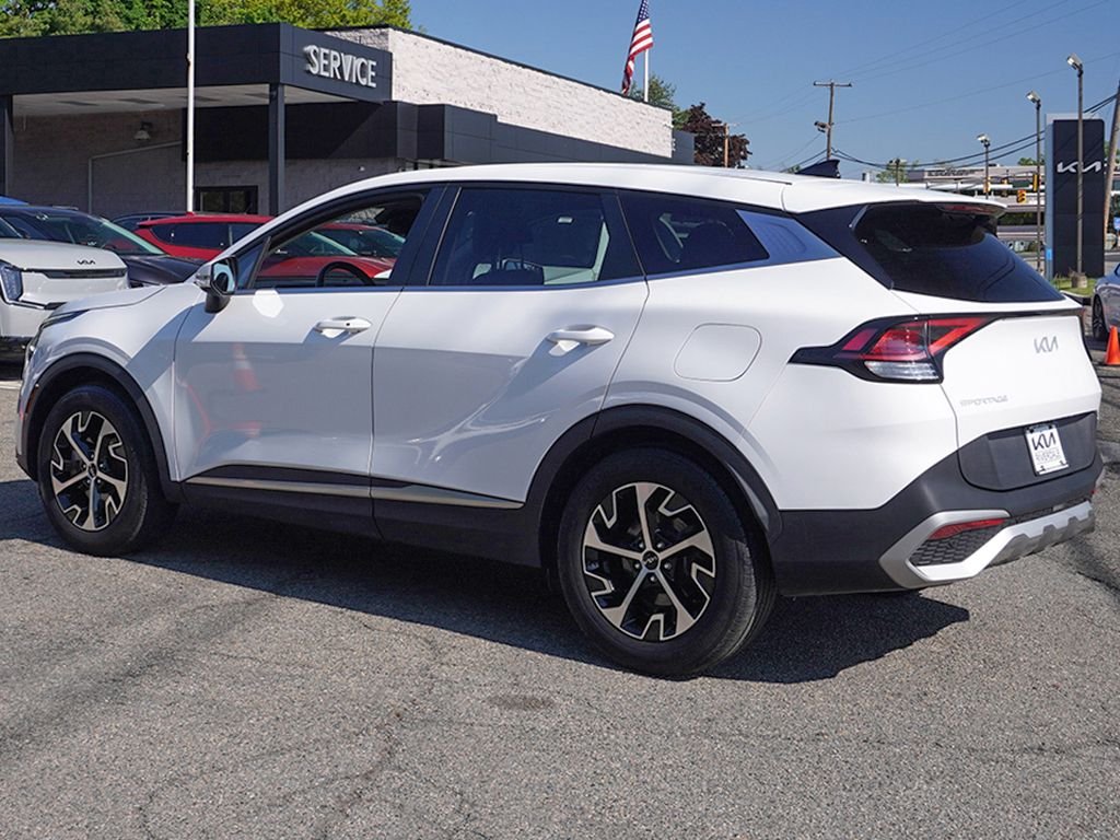 Used 2023 White Kia EX image 9