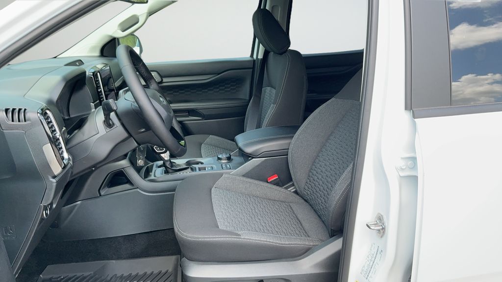 New 2026 Oxford White Ford XLT image 17