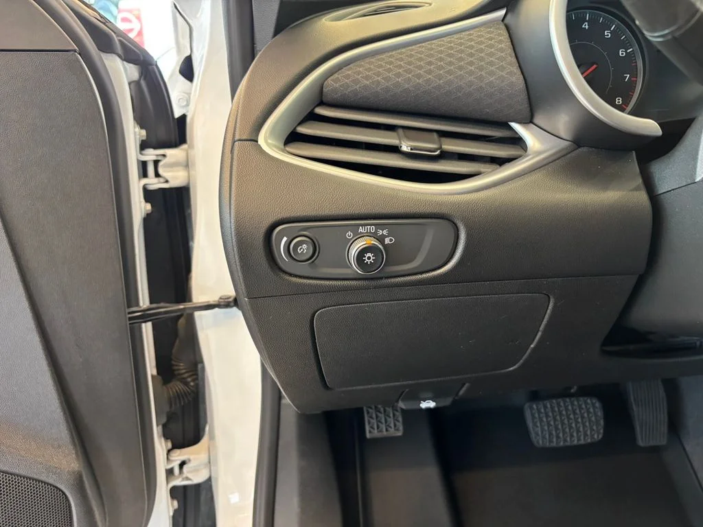 Used 2020 White Chevrolet LS image 16